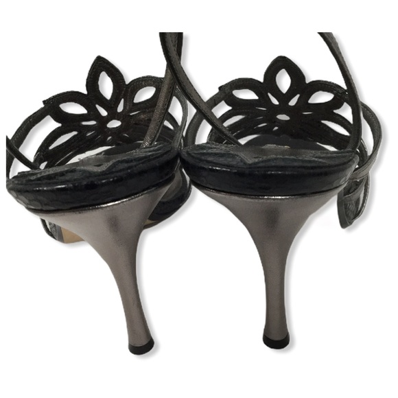 MAX STUDIO | 100% Leather Heeled Sandals - Flower Cutout - EUC - Sz: 7.5 - Picture 3 of 9